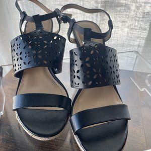 NWOT- Michael Kors Berkly Platform 9.5 - BLACK